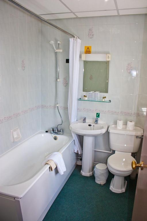 The Stables Hotel Mexborough Room photo