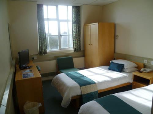 The Stables Hotel Mexborough Room photo